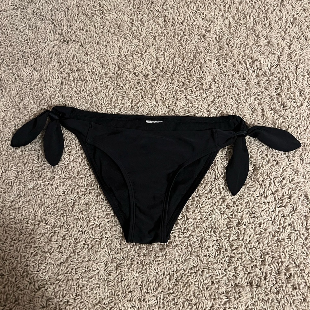 black bikini bottoms